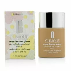 CLINIQUE - Even Better Glow Light Reflecting Makeup SPF 15 - # CN 52 Neutral 30ml/1oz